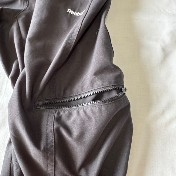 Reebok Men's Performance‎ Track Style Capri Pants Black Small Athleisure Hiking - Picture 15 of 16